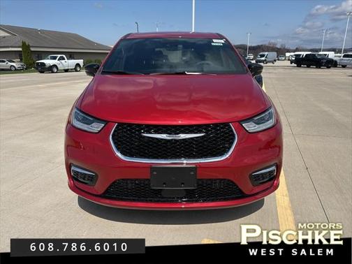 2025 Chrysler Pacifica L