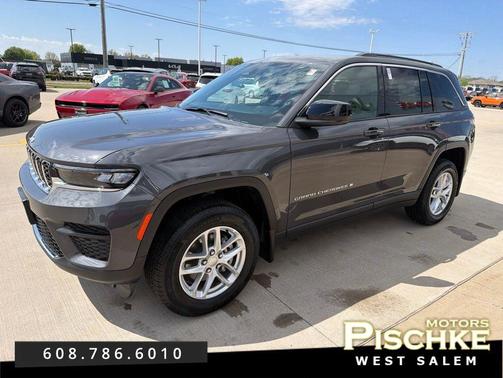 Baltic Gray Metallic Clearcoat 2025 Jeep Grand Cherokee Laredo