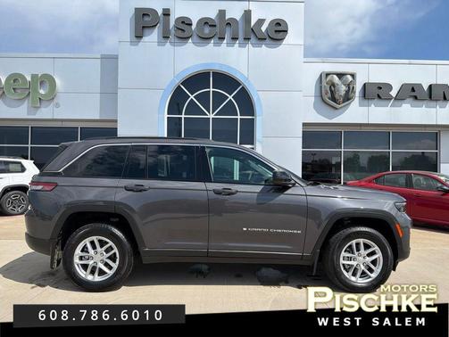 Baltic Gray Metallic Clearcoat 2025 Jeep Grand Cherokee Laredo