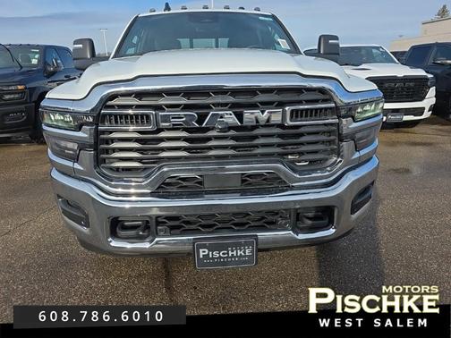 2026 RAM 3500 Tradesman Crew Cab 4x4 8' Box