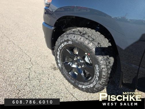 2026 RAM 1500 Warlock Crew Cab 4x4 5'7' Box