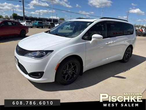 Bright White Clearcoat 2019 Chrysler Pacifica Limited