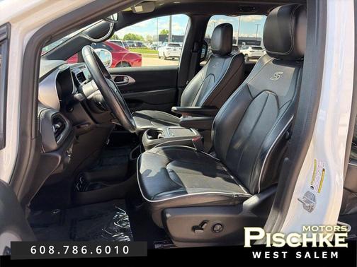 Bright White Clearcoat 2019 Chrysler Pacifica Limited