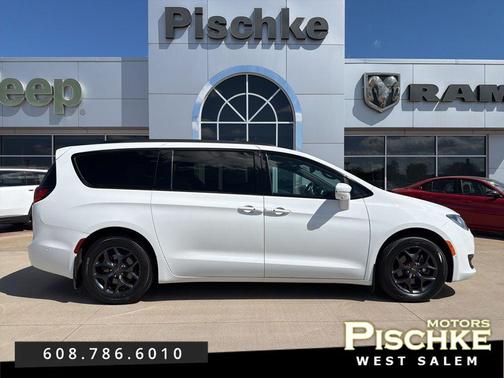 Bright White Clearcoat 2019 Chrysler Pacifica Limited
