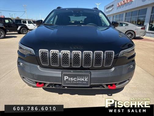 2023 Jeep Cherokee Trailhawk