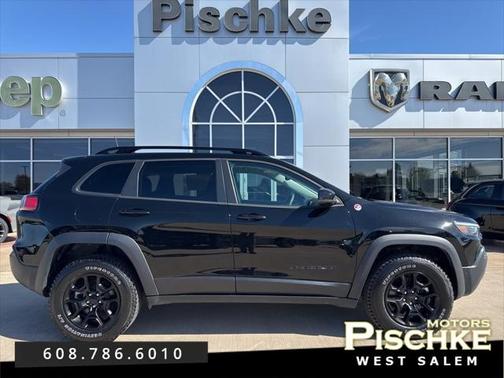 2023 Jeep Cherokee Trailhawk
