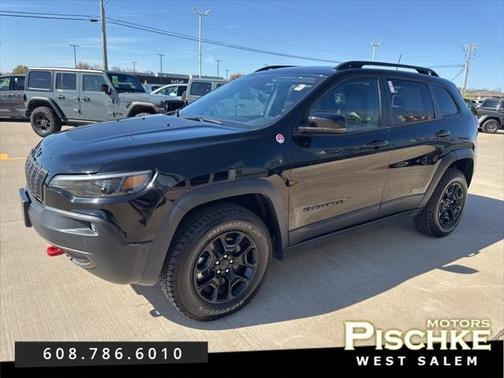 2023 Jeep Cherokee Trailhawk