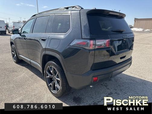 2026 Jeep Cherokee Overland