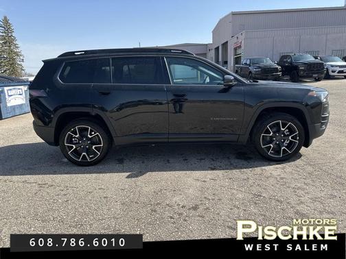 2026 Jeep Cherokee Overland