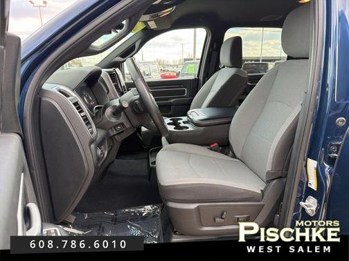 Patriot Blue Pearlcoat 2024 RAM 2500 Big Horn Crew Cab 4x4 6'4' Box