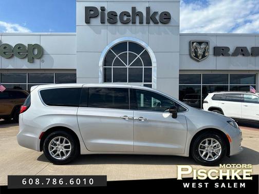 Silver Mist Clearcoat 2026 Chrysler Voyager LX