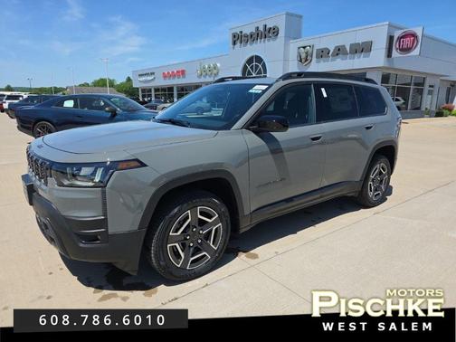 Sting-Gray Clearcoat 2026 Jeep Cherokee Laredo 4x4
