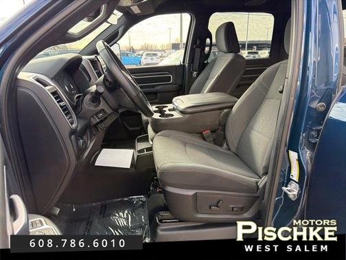 2024 RAM 2500 Big Horn Crew Cab 4x4 6'4' Box