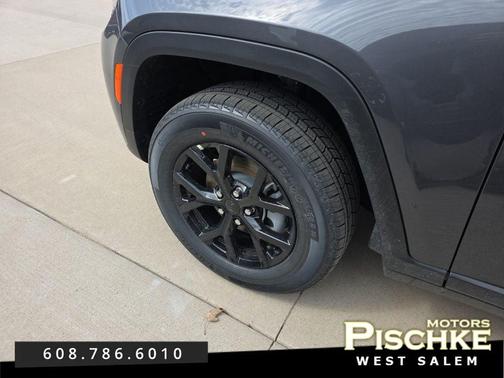 Baltic Gray Metallic Clearcoat 2026 Jeep Grand Cherokee Altitude