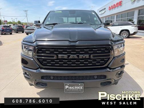 Diamond Black Crystal Pearlcoat 2022 RAM 1500 Big Horn/Lone Star