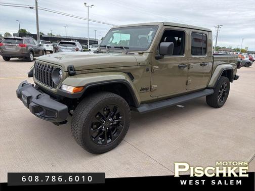41 2025 Jeep Gladiator Nighthawk