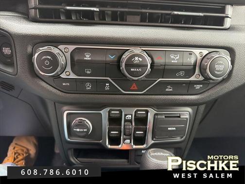 41 2025 Jeep Gladiator Nighthawk