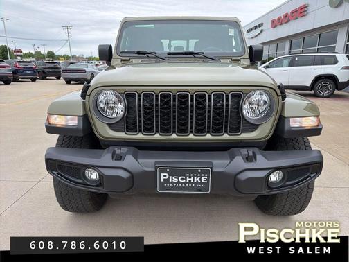 41 2025 Jeep Gladiator Nighthawk