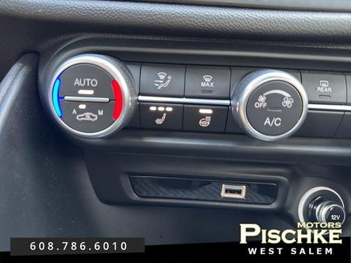 2024 Alfa Romeo Giulia Quadrifoglio