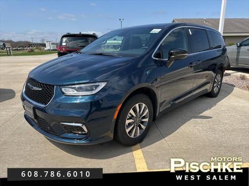 2025 Chrysler Pacifica Hybrid Select