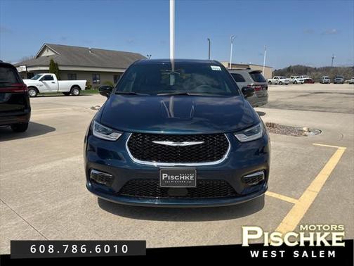 2025 Chrysler Pacifica Hybrid Select
