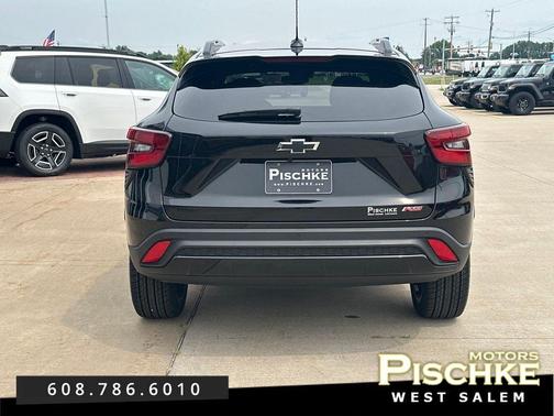 Mosaic Black Metallic 2025 Chevrolet Trax FWD 2RS