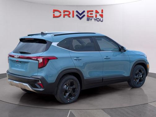 Pluton Blue 2026 Kia Seltos EX