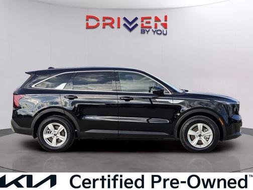 2025 Kia Sorento LX