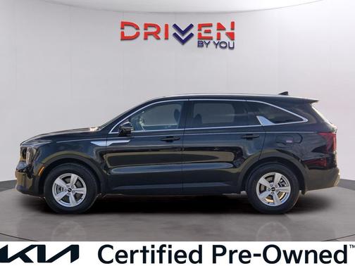 2025 Kia Sorento LX