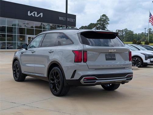 Wolf Gray 2022 Kia Sorento SX