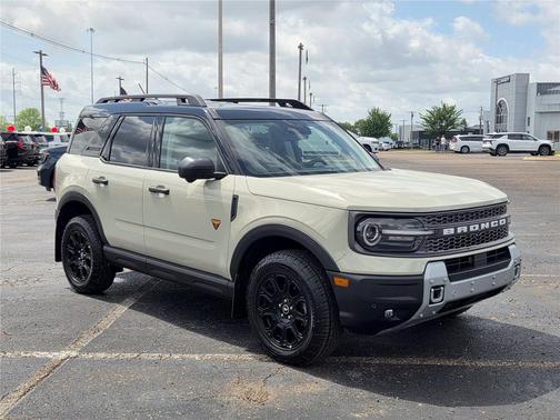 Desert Sand 2025 Ford Bronco Sport Badlands
