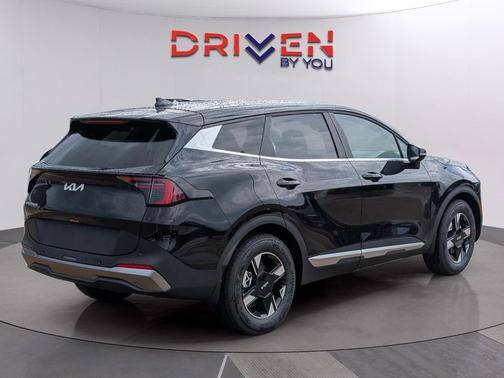 Ebony Black 2026 Kia Sportage LX