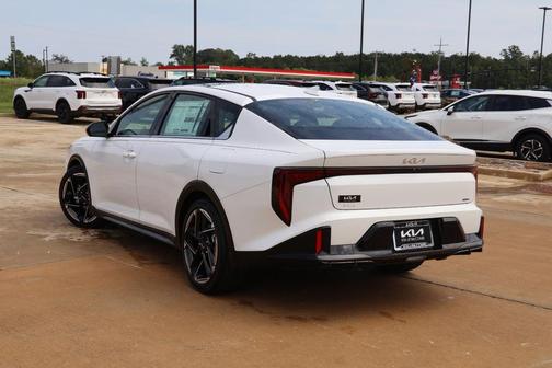 2025 Kia K4 GT-Line