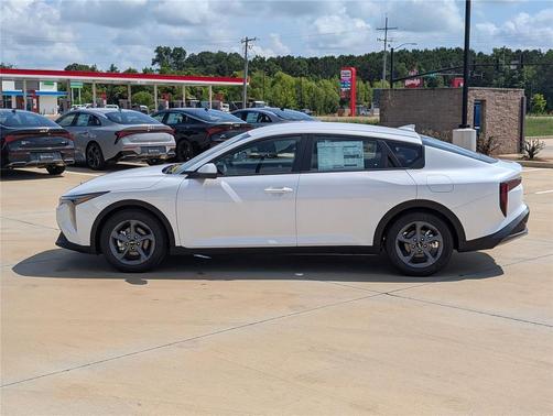 Snow White Pearl 2026 Kia K4 LXS