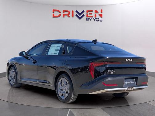 2025 Kia K4 LX