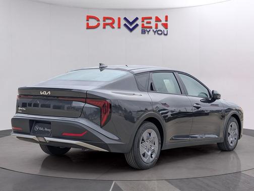 2026 Kia K4 LX
