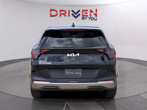 Ebony Black 2026 Kia Sportage EX