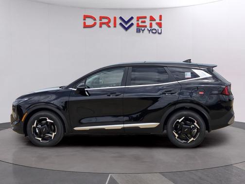 Ebony Black 2026 Kia Sportage EX