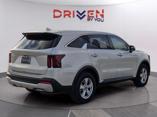 2026 Kia Sorento LX