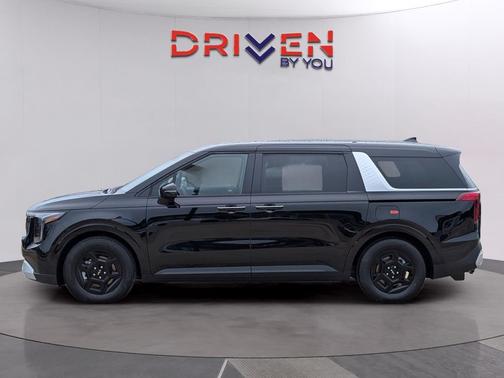 Aurora Black Pearl 2026 Kia Carnival LXS