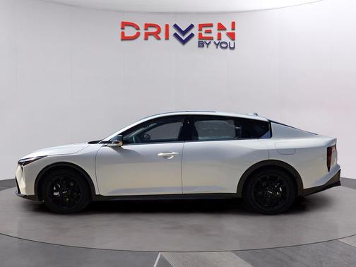 2025 Kia K4 GT-Line Turbo