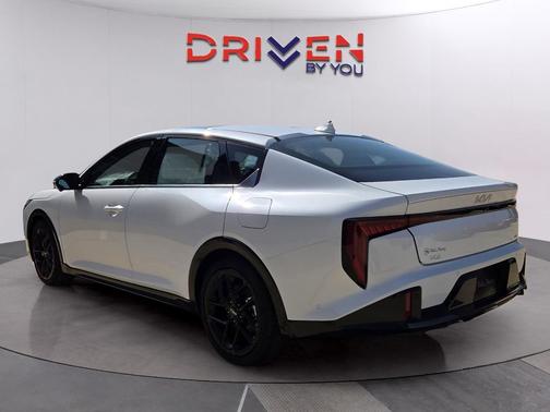 2025 Kia K4 GT-Line Turbo