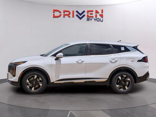 Glacial White Pearl 2026 Kia Sportage LX