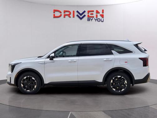 Glacial White Pearl 2026 Kia Sorento S