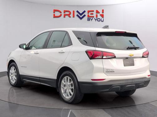 Summit White 2024 Chevrolet Equinox LS