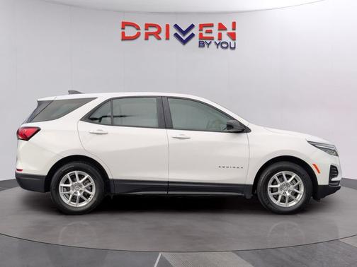Summit White 2024 Chevrolet Equinox LS
