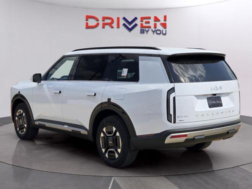 Glacial White Pearl 2027 Kia Telluride Hybrid EX