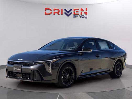 2025 Kia K4 GT-Line Turbo