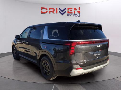 2026 Kia Carnival LXS