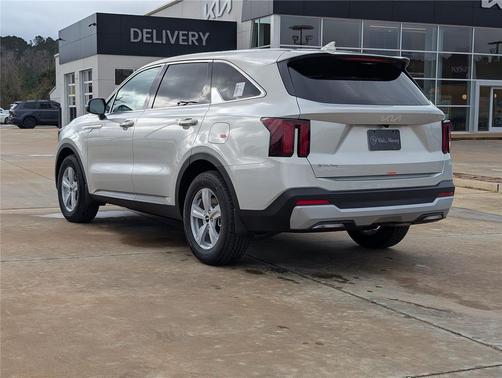 Ivory Silver 2026 Kia Sorento LX